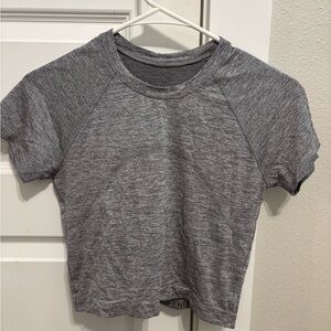 Lululemon Athletica Gray Fitted Raglan Crop Tee